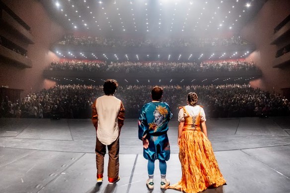 Gregório Duvivier lota Floripa e ganha sessão extra