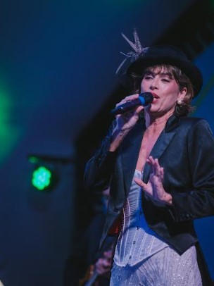 Clássicos e hits contemporâneos da França invadem o Centro de Florianópolis