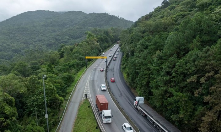 BR-101 pode ganhar túnel e mão única no Morro dos Cavalos