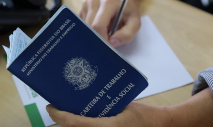 Mais de 8 mil vagas esperam por você em SC