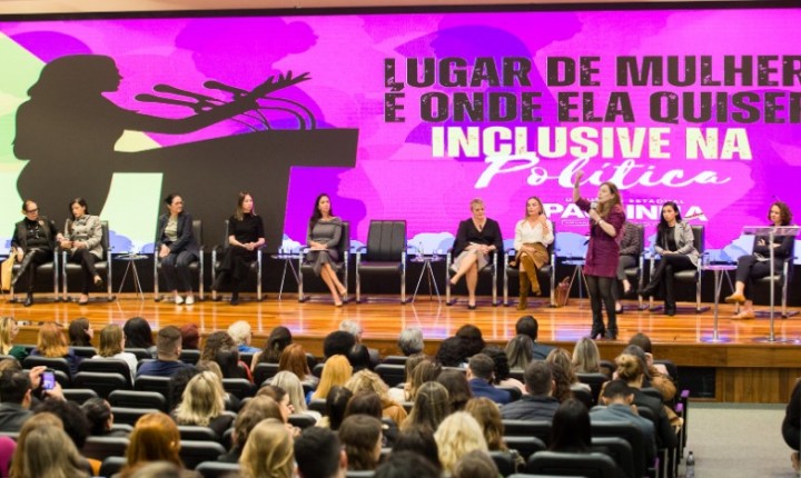 Audiência dá voz a vítimas de violência política de gênero em SC