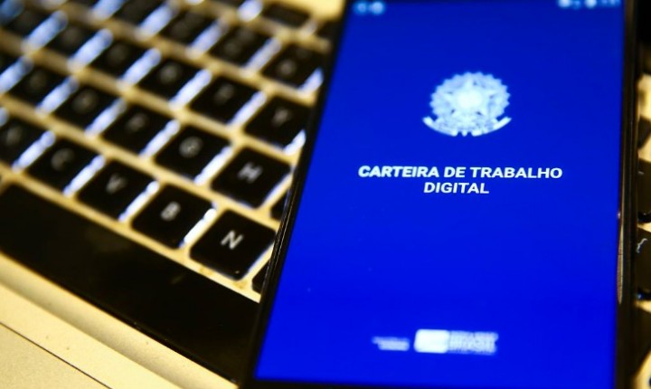 Recorde de empregos formais impulsiona sensação de segurança