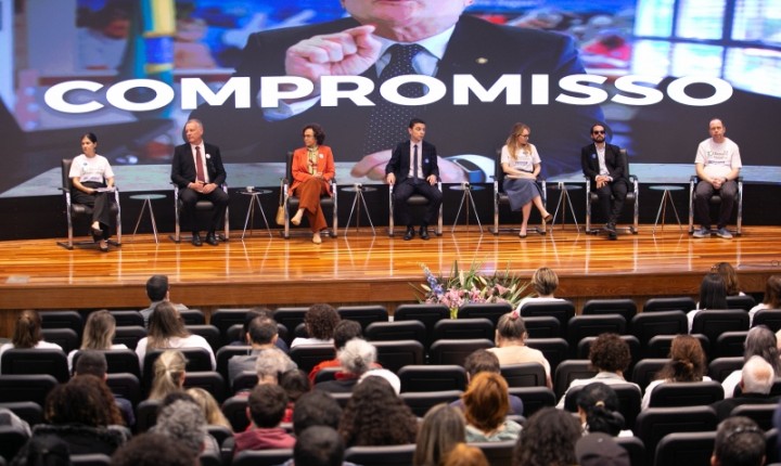 SC dobra número de pessoas com deficiência empregadas