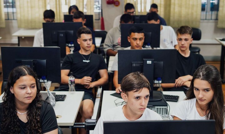 CaTec+ amplia ensino técnico e abre portas para o mercado