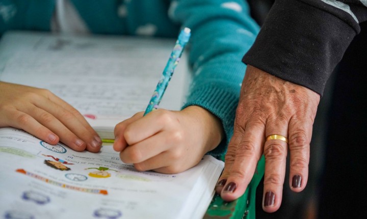Educação de SC avança e garante segunda menor taxa do país