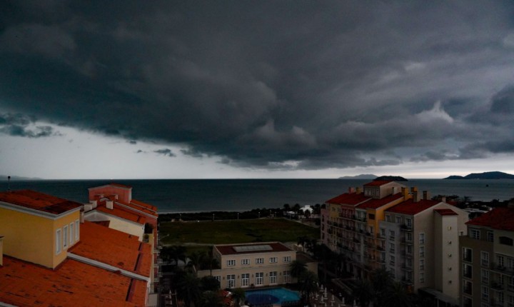 Alerta Vermelho:  Defesa Civil e Marinha alertam para formação de ciclone extratropical 