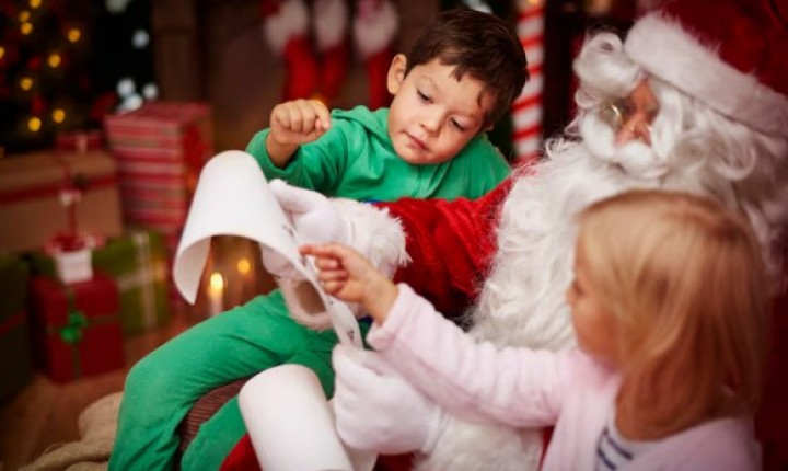 Adoção de cartinhas transforma Natal de crianças catarinenses