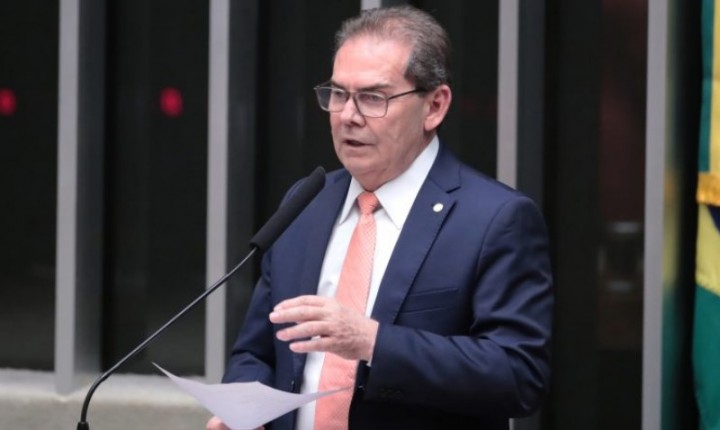 Redução de penas do 8 de janeiro move debate no país