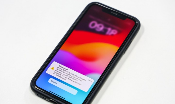 Alertas da Defesa Civil orientam população em riscos climáticos