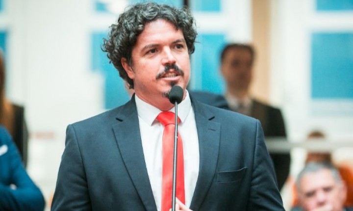 TJ nega pedido do governo e mantém cotas em SC