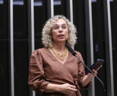 Fim da escala 6x1 expõe desigualdade feminina