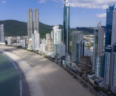 Verão em SC registra recuo no consumo