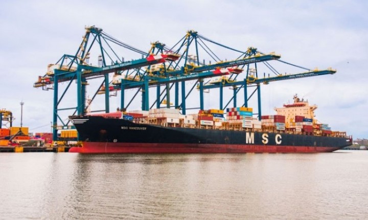 Governo zera imposto de quase mil produtos