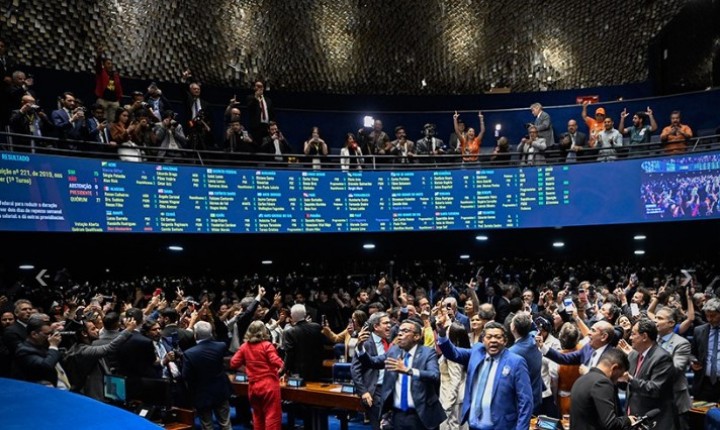 Senado aprova fim da escala 6x1 e jornada de 40 horas