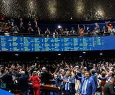 Senado aprova fim da escala 6x1 e jornada de 40 horas