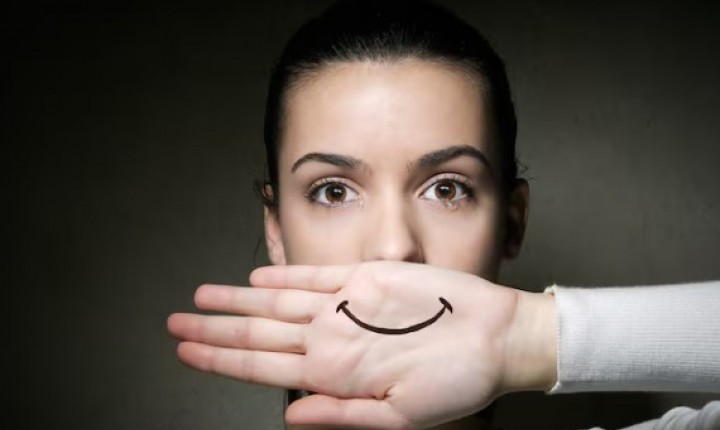 FEMINA: Ser feliz significa realmente estar bem emocionalmente?