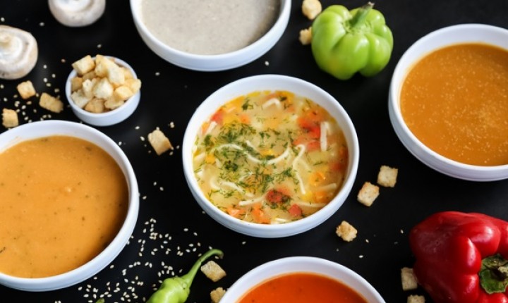 Os 8 caldos que salvam qualquer noite fria