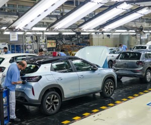 Produção de veículos desacelera e acende alerta