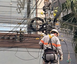 Mutirões removem 25 toneladas de fios obsoletos