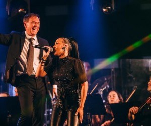 Camerata agita o Floripa Airport em noite de rock solidário