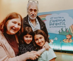 Cinema une avós e netos em sessão especial