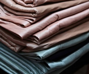 5 cuidados essenciais para preservar peças de seda