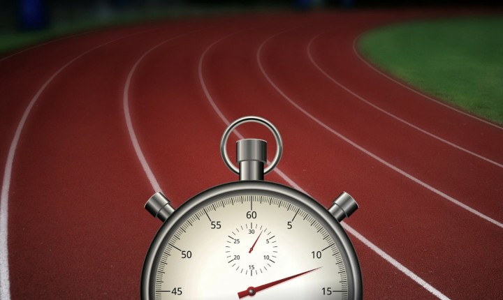 De mãos dadas com o tempo, por Luzia Almeida