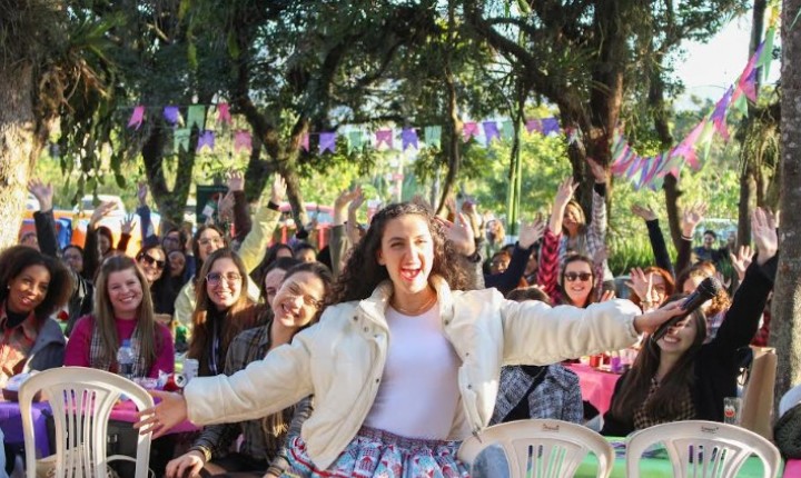 Halloween só para mulheres celebra liberdade em Floripa
