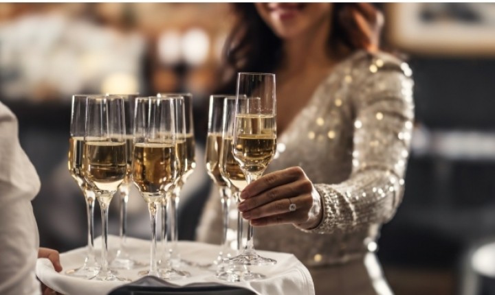 Como servir um Champagne tradicional?