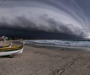 Ciclone muda previsão e coloca Floripa em alerta