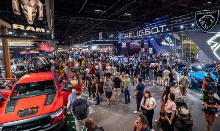 Salão do Automóvel confirma retorno com público recorde