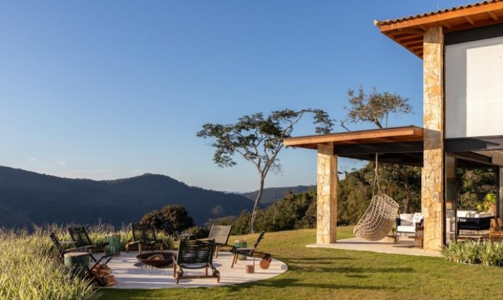 Projeto funcional redefine uso dos jardins residenciais