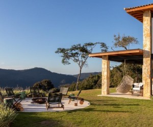 Projeto funcional redefine uso dos jardins residenciais