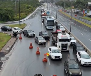 Prefeitura realiza desobstrução de servidões e rodovias