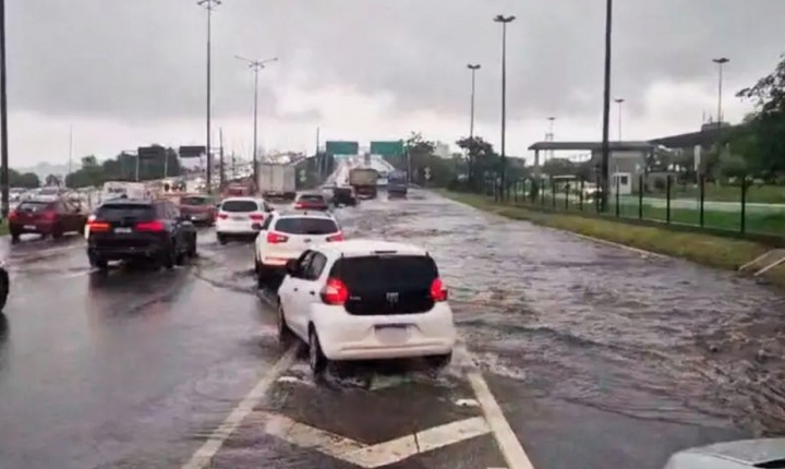 Projeto Cidade Esponja ganha tração após novos alagamentos