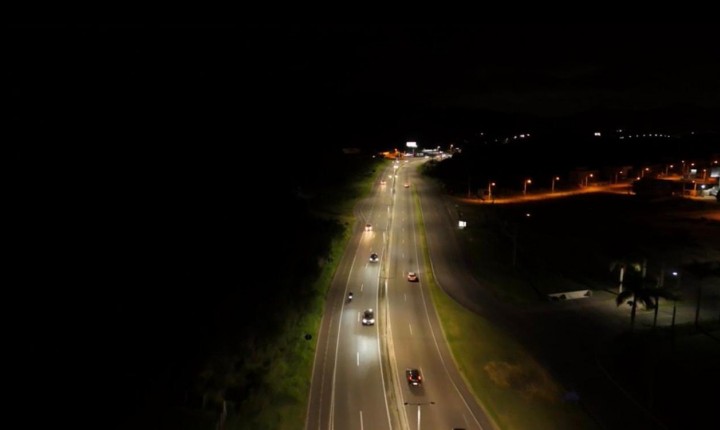 Iluminação em LED reforça segurança na SC-401 e SC-403