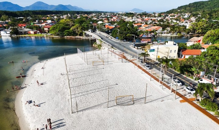 Barra da Lagoa ganha novo espaço público de lazer