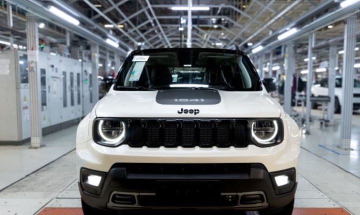 Produção do Jeep Renegade atinge marco histórico no país