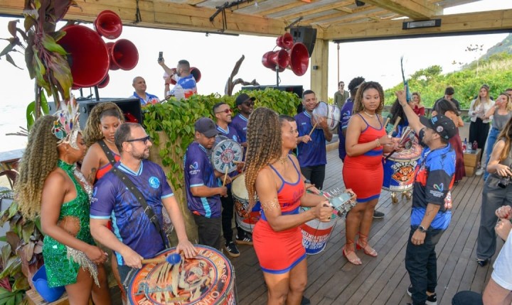 Samba chega à praia