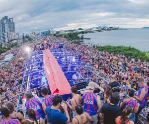 Carnaval altera trânsito em Florianópolis