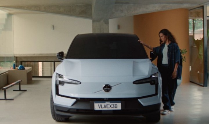 Volvo aposta em Rayssa Leal para lançar EX30