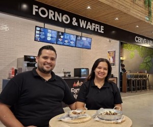 Casal venezuelano estreia negócio no Mercadão de Coqueiros