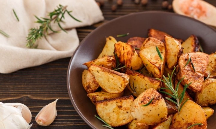 Conheça o segredo da batata rústica caseira