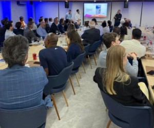 Iniciativa une entidades e transforma espaços públicos