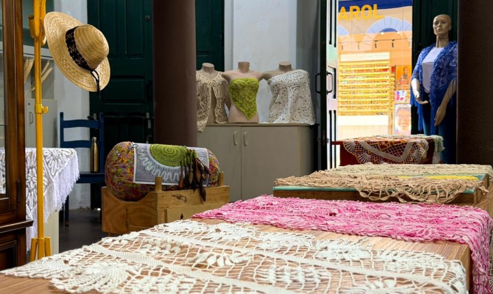 Espaço das rendeiras reabre no Mercado Público