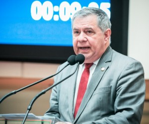 Deputado alerta para demora em estruturas essenciais