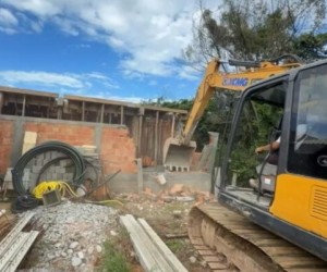 Operação remove 9 construções irregulares na Ilha