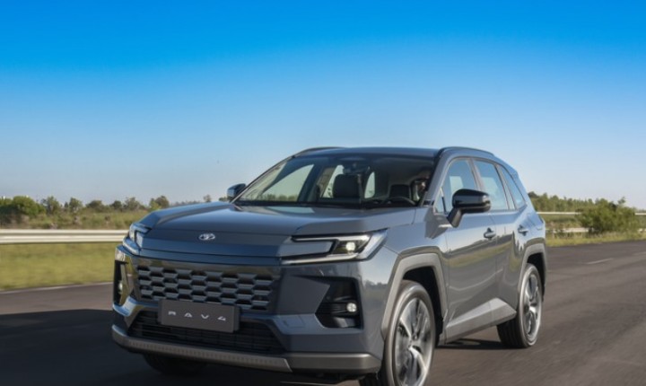 Toyota antecipa preço do novo RAV4 híbrido