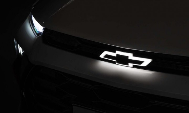 Chevrolet Sonic estreia no Brasil com novo visual