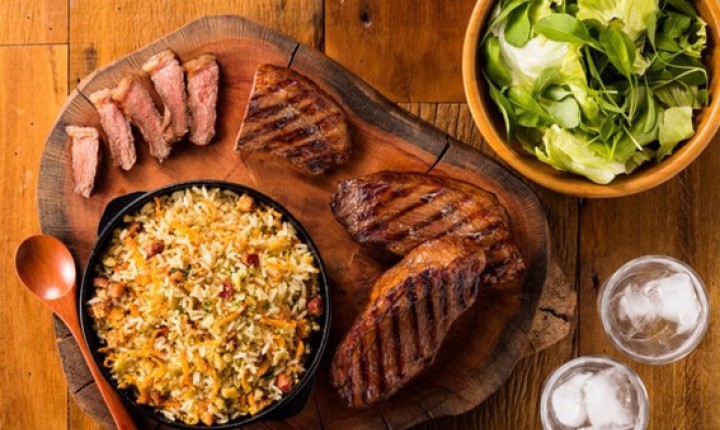 Farofa ganha protagonismo com receitas fora do comum